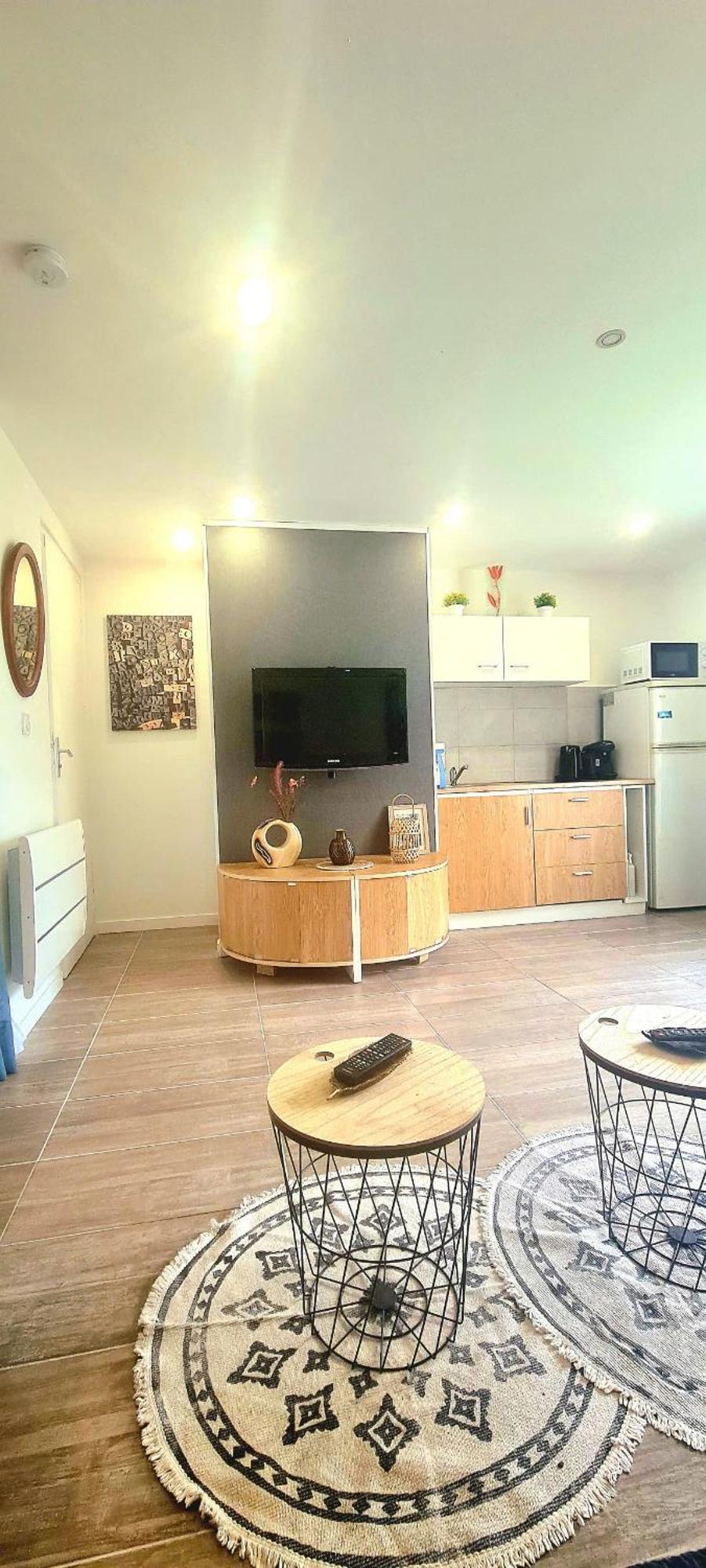 Apartamento Joli T1 Bis Fonctionnel A Montussan Exterior foto